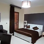 Valentina 4*