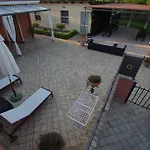 Valentina 4*