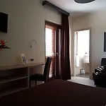Valentina 4*