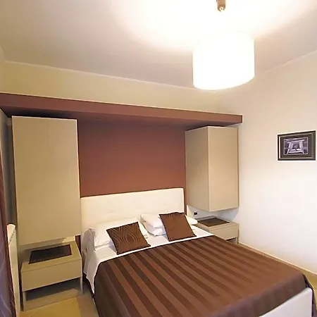 瓦林提纳住宿加早餐旅馆 4* 陶尔米纳