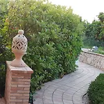 Valentina 4*