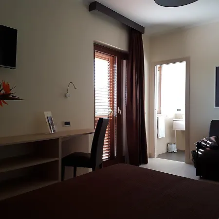 Valentina 3*
